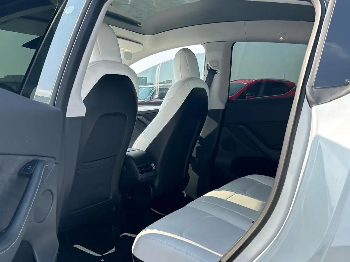 2024 Tesla Model Y BEV 78.4KWH,autocango,china used car exporter,china ev exporter,chinese used car exporter,chinese used ev exporter