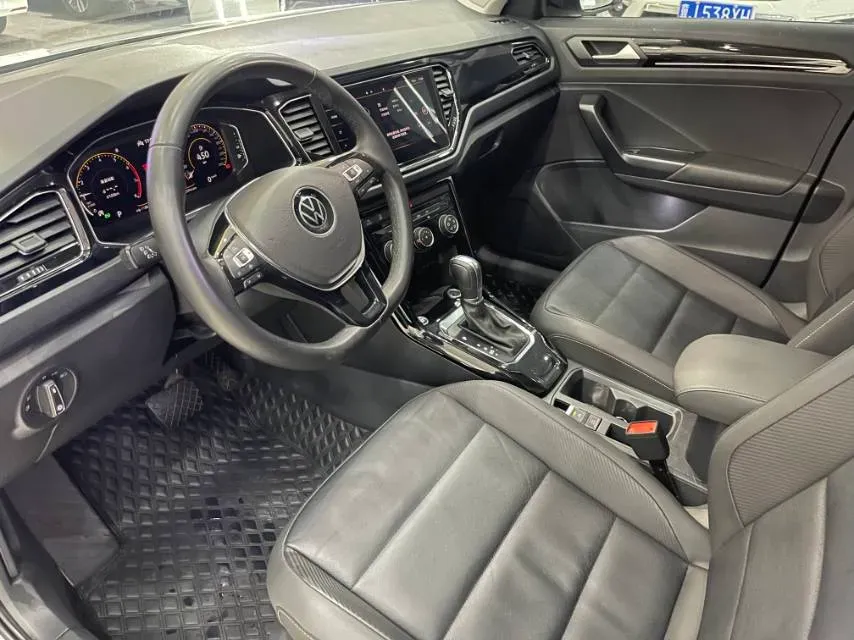 2021 Volkswagen T-Roc 1.4T 150HP L4 7DCT,autocango,china used car exporter,china ev exporter,chinese used car exporter,chinese used ev exporter