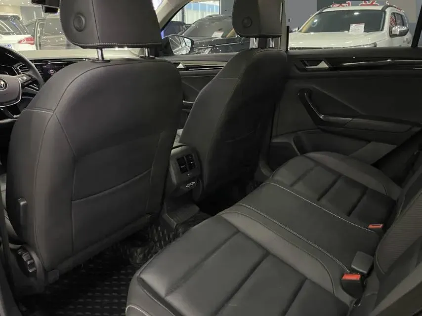 2021 Volkswagen T-Roc 1.4T 150HP L4 7DCT,autocango,china used car exporter,china ev exporter,chinese used car exporter,chinese used ev exporter