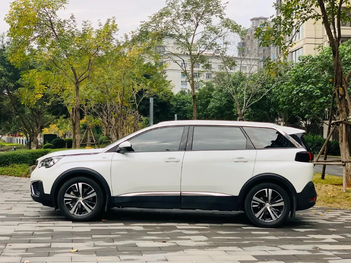 2019 Peugeot 5008 1.6T 170HP L4 6AT,autocango,china used car exporter,china ev exporter,chinese used car exporter,chinese used ev exporter