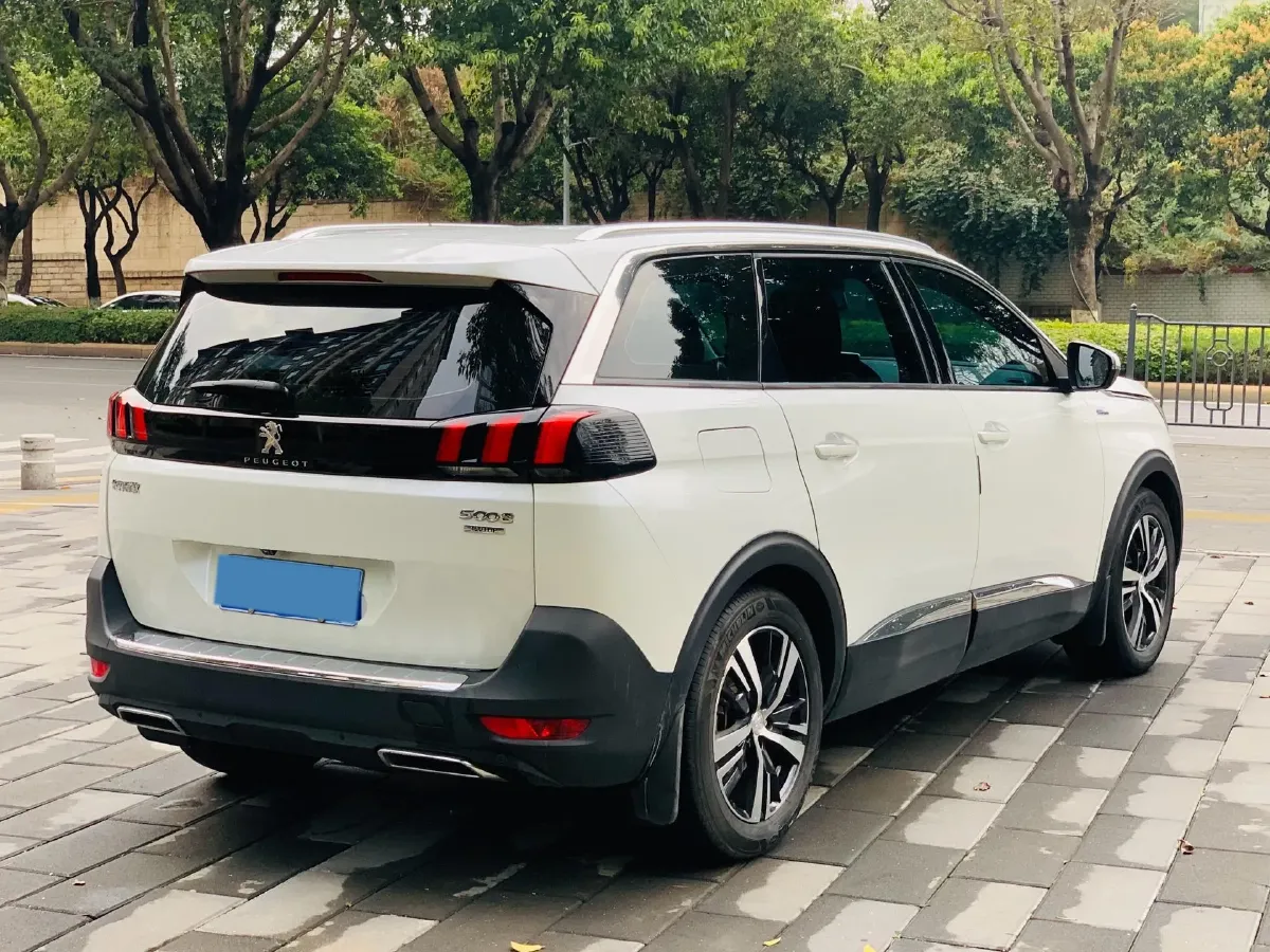 2019 Peugeot 5008 1.6T 170HP L4 6AT,autocango,china used car exporter,china ev exporter,chinese used car exporter,chinese used ev exporter