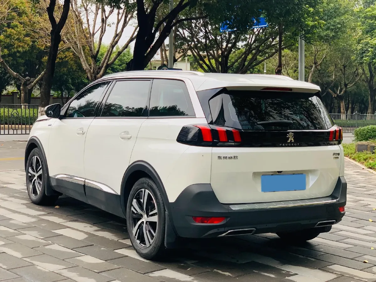 2019 Peugeot 5008 1.6T 170HP L4 6AT,autocango,china used car exporter,china ev exporter,chinese used car exporter,chinese used ev exporter