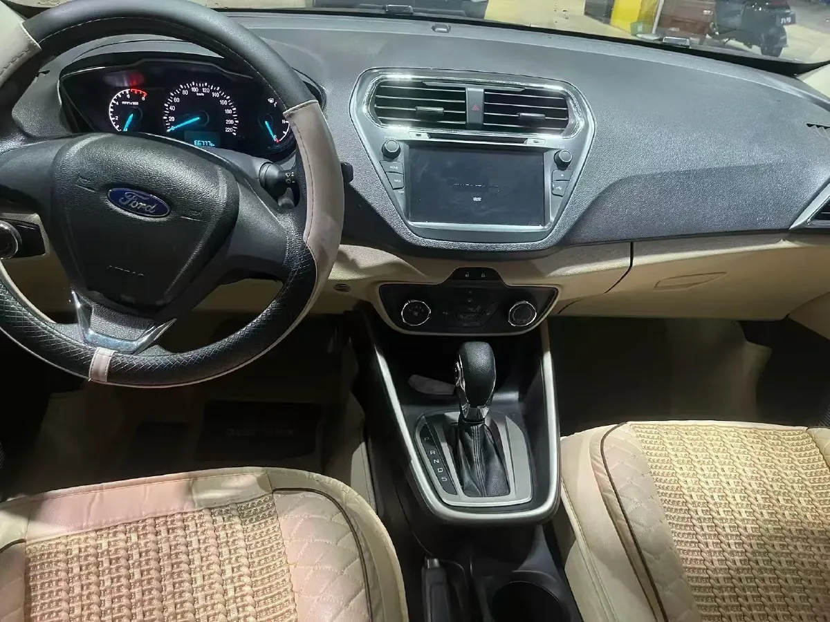 2017 Ford Escort 1.5L 113HP L4 6AT,autocango,china used car exporter,china ev exporter,chinese used car exporter,chinese used ev exporter