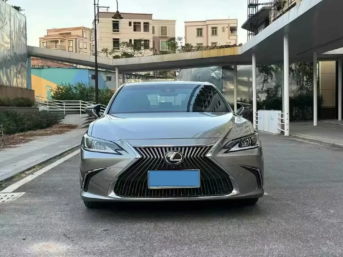 2020 Lexus ES 2.0L 173HP L4 CVT,autocango,china used car exporter,china ev exporter,chinese used car exporter,chinese used ev exporter