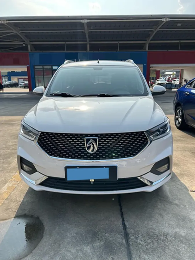 2019 BaoJun 360 1.5L 99HP L4 6MT,autocango,china used car exporter,china ev exporter,chinese used car exporter,chinese used ev exporter