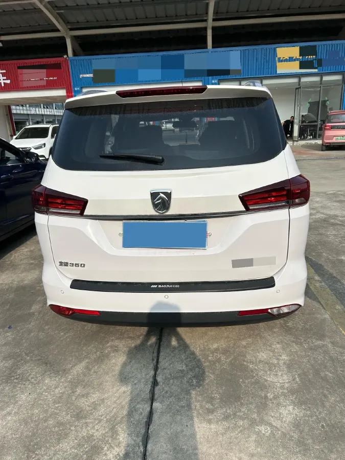 2019 BaoJun 360 1.5L 99HP L4 6MT,autocango,china used car exporter,china ev exporter,chinese used car exporter,chinese used ev exporter