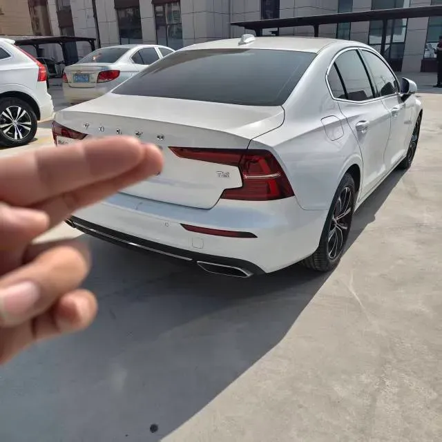 2021 Volvo S60 2.0T 190HP L4 8AT,autocango,china used car exporter,china ev exporter,chinese used car exporter,chinese used ev exporter