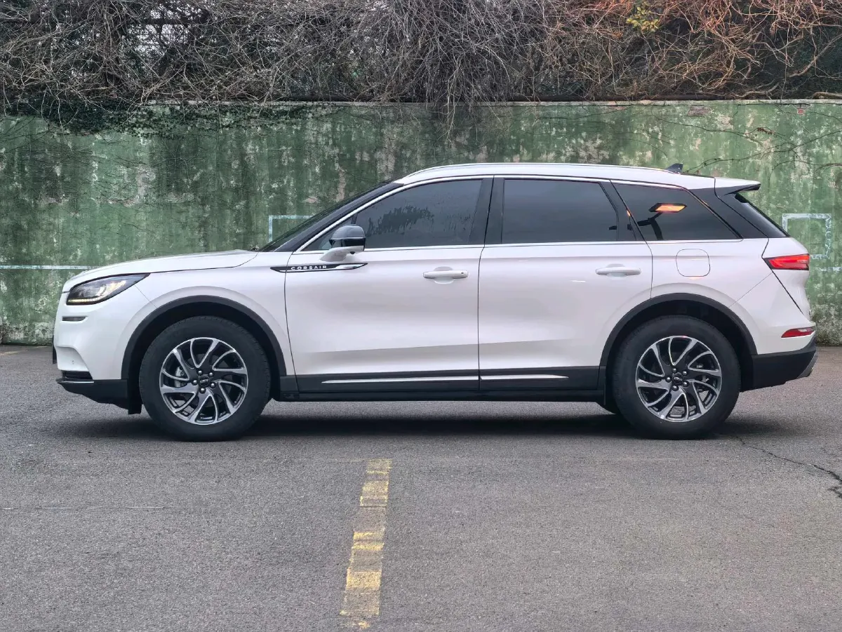 2022 Lincoln Corsair 2.0T 245HP L4 8AT,autocango,china used car exporter,china ev exporter,chinese used car exporter,chinese used ev exporter