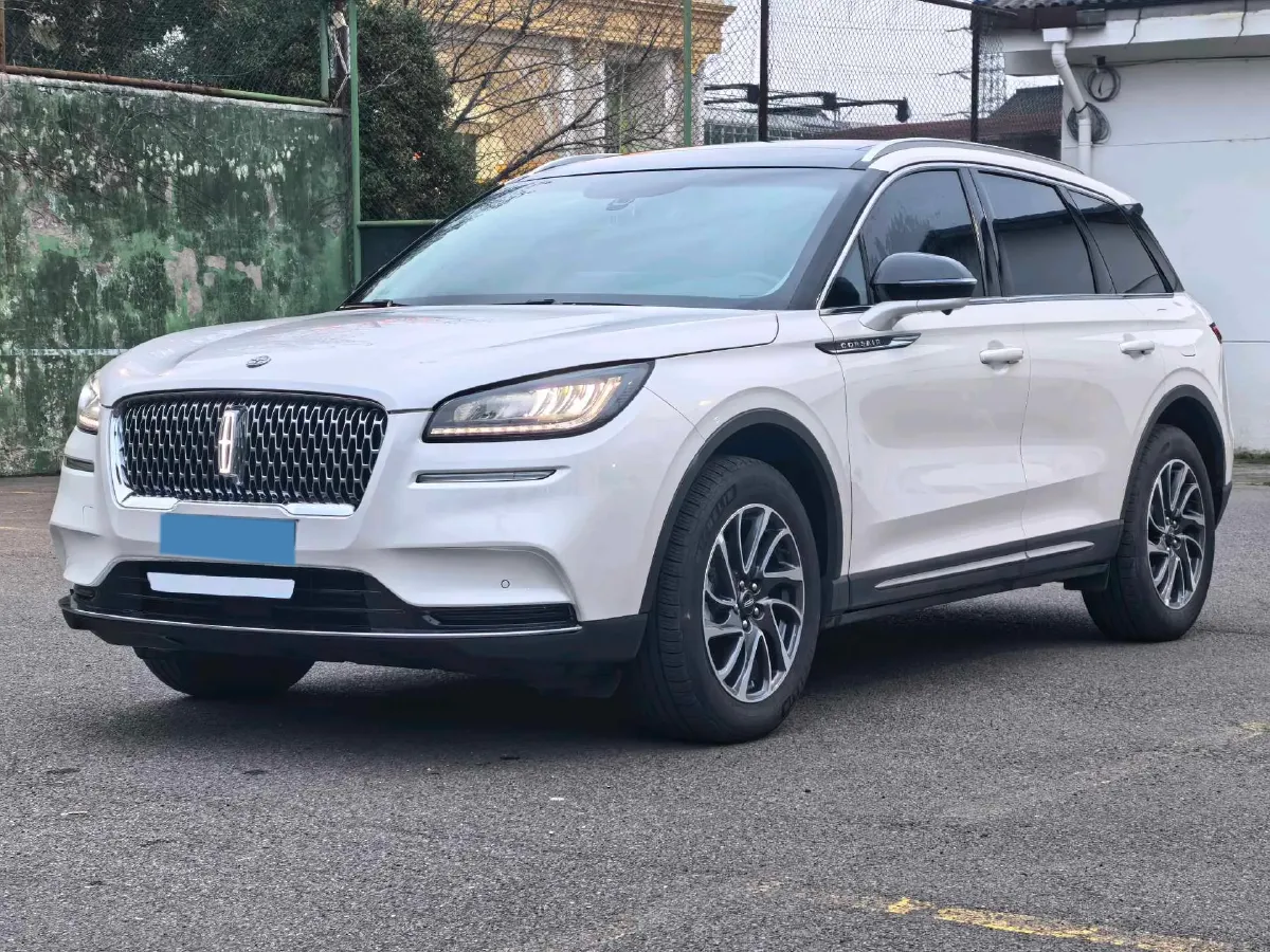 2022 Lincoln Corsair 2.0T 245HP L4 8AT,autocango,china used car exporter,china ev exporter,chinese used car exporter,chinese used ev exporter