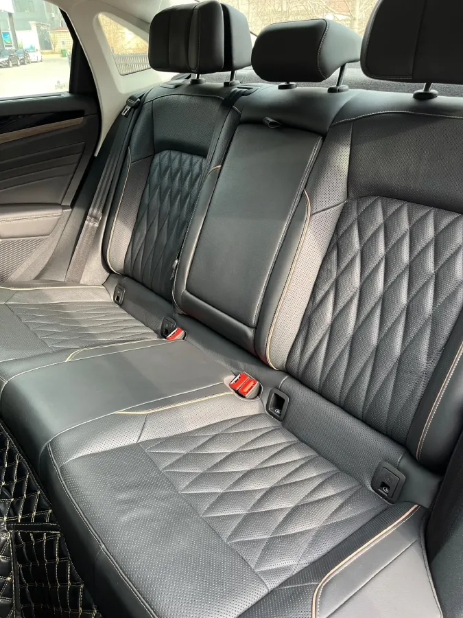 2019 Volvo V40 1.5T 152HP L4 6AT,autocango,china used car exporter,china ev exporter,chinese used car exporter,chinese used ev exporter