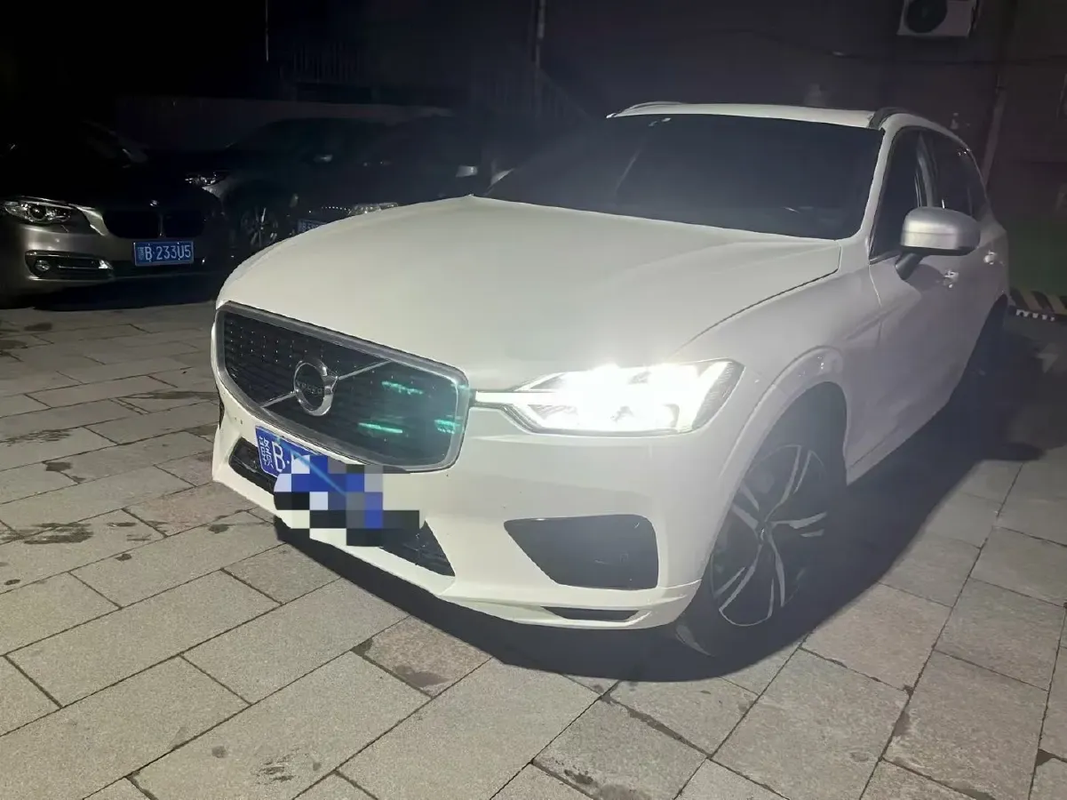 2018 Volvo XC60 2.0T 254HP L4 8AT,autocango,china used car exporter,china ev exporter,chinese used car exporter,chinese used ev exporter