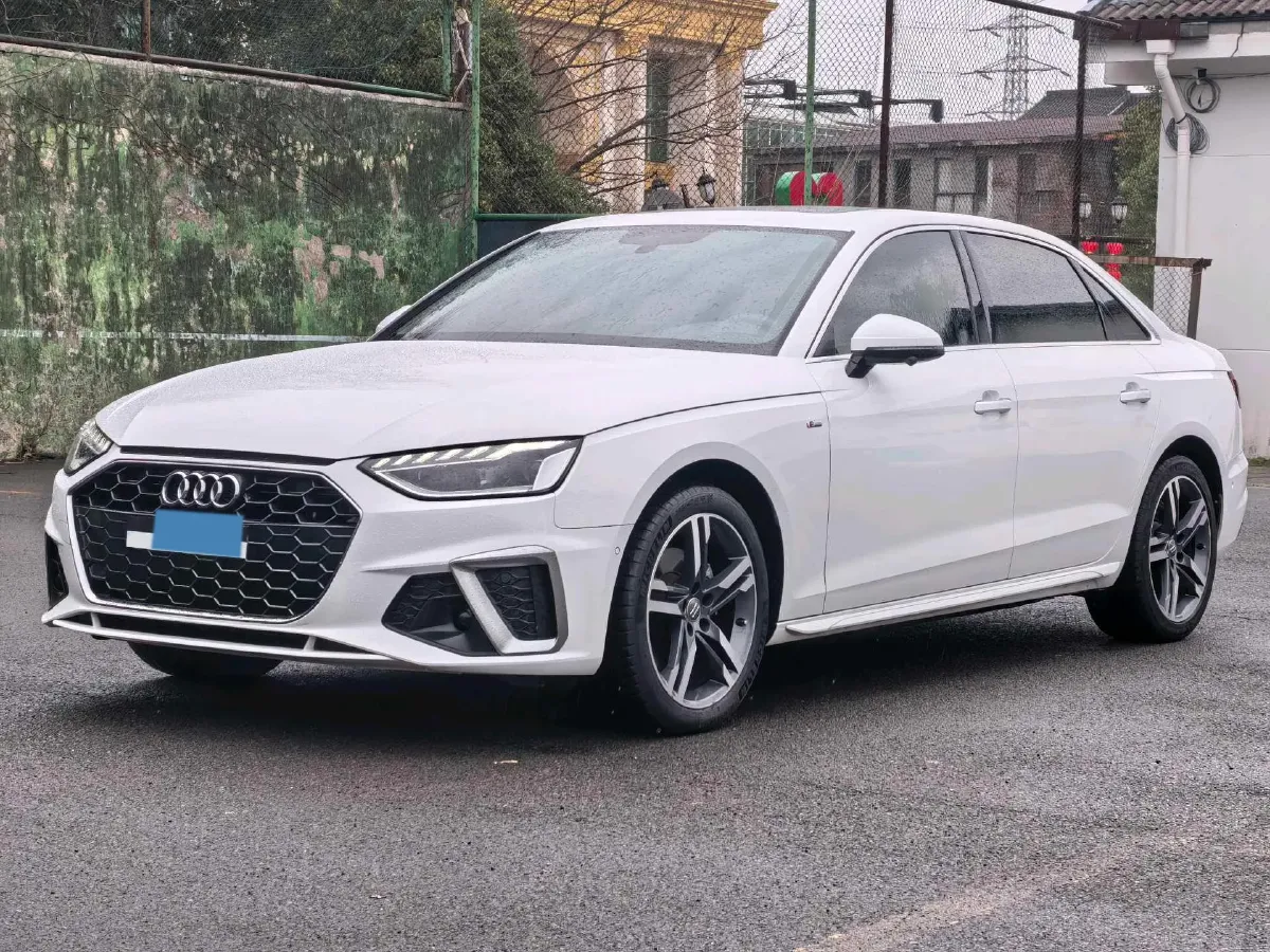 2020 Audi A4L 2.0T 190HP L4 7DCT,autocango,china used car exporter,china ev exporter,chinese used car exporter,chinese used ev exporter