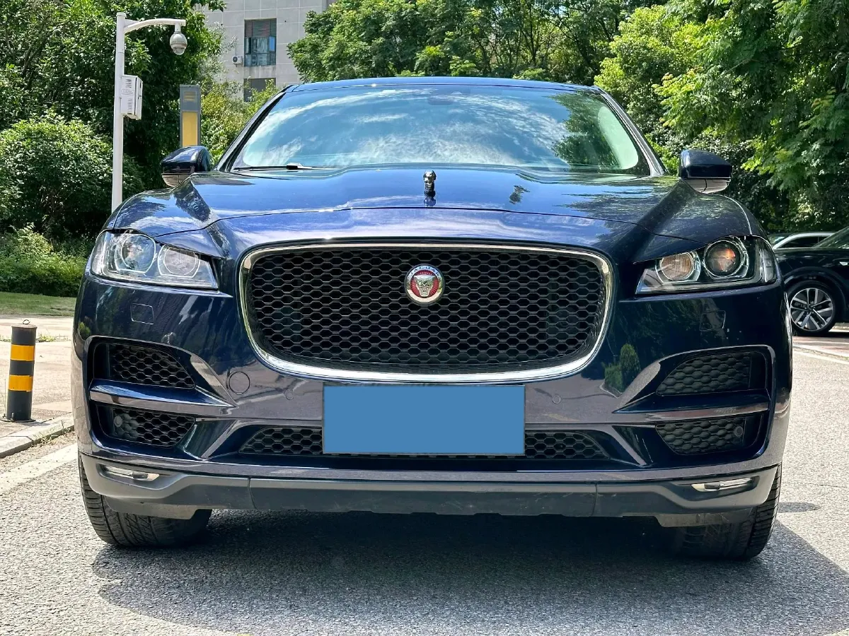 2020 Jaguar F-PACE 2.0T 250HP L4 8AT,autocango,china used car exporter,china ev exporter,chinese used car exporter,chinese used ev exporter
