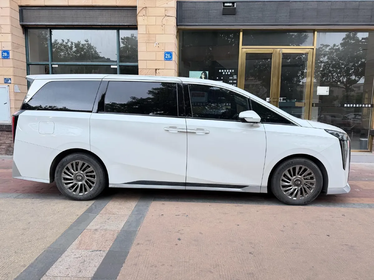 2023 GAC Trumpchi M8 2.0T 252HP L4 8AT,autocango,china used car exporter,china ev exporter,chinese used car exporter,chinese used ev exporter