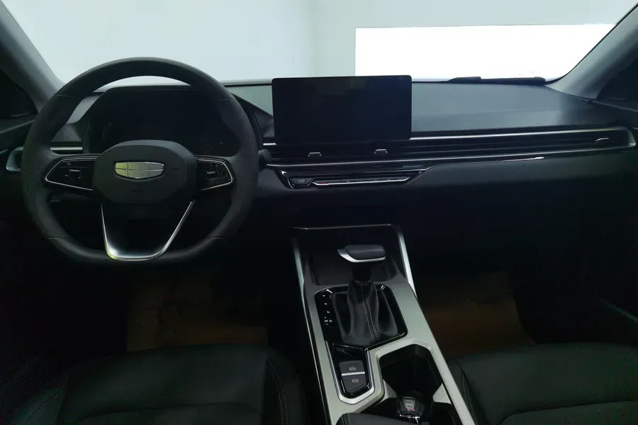 2025 Geely Emgrand 1.5L 127HP L4 CVT,autocango,china used car exporter,china ev exporter,chinese used car exporter,chinese used ev exporter