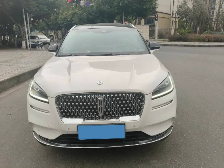 2022 Lincoln Corsair 2.0T 245HP L4 8AT,autocango,china used car exporter,china ev exporter,chinese used car exporter,chinese used ev exporter