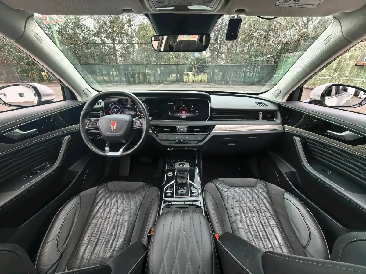 2022 HongQi HS5 2.0T 224HP L4 6AT,autocango,china used car exporter,china ev exporter,chinese used car exporter,chinese used ev exporter