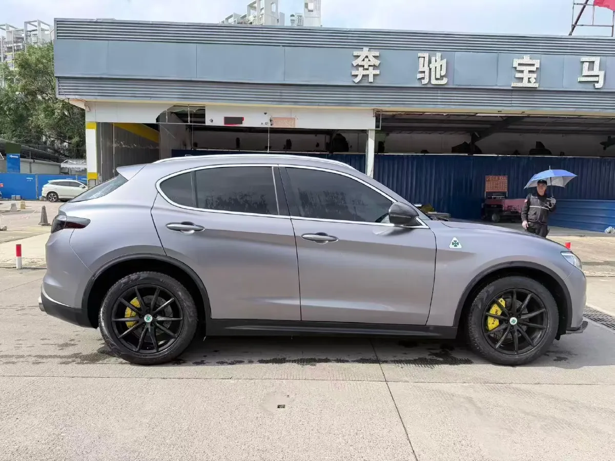 2017 Jaguar XE 2.0T 240HP L4 8AT,autocango,china used car exporter,china ev exporter,chinese used car exporter,chinese used ev exporter