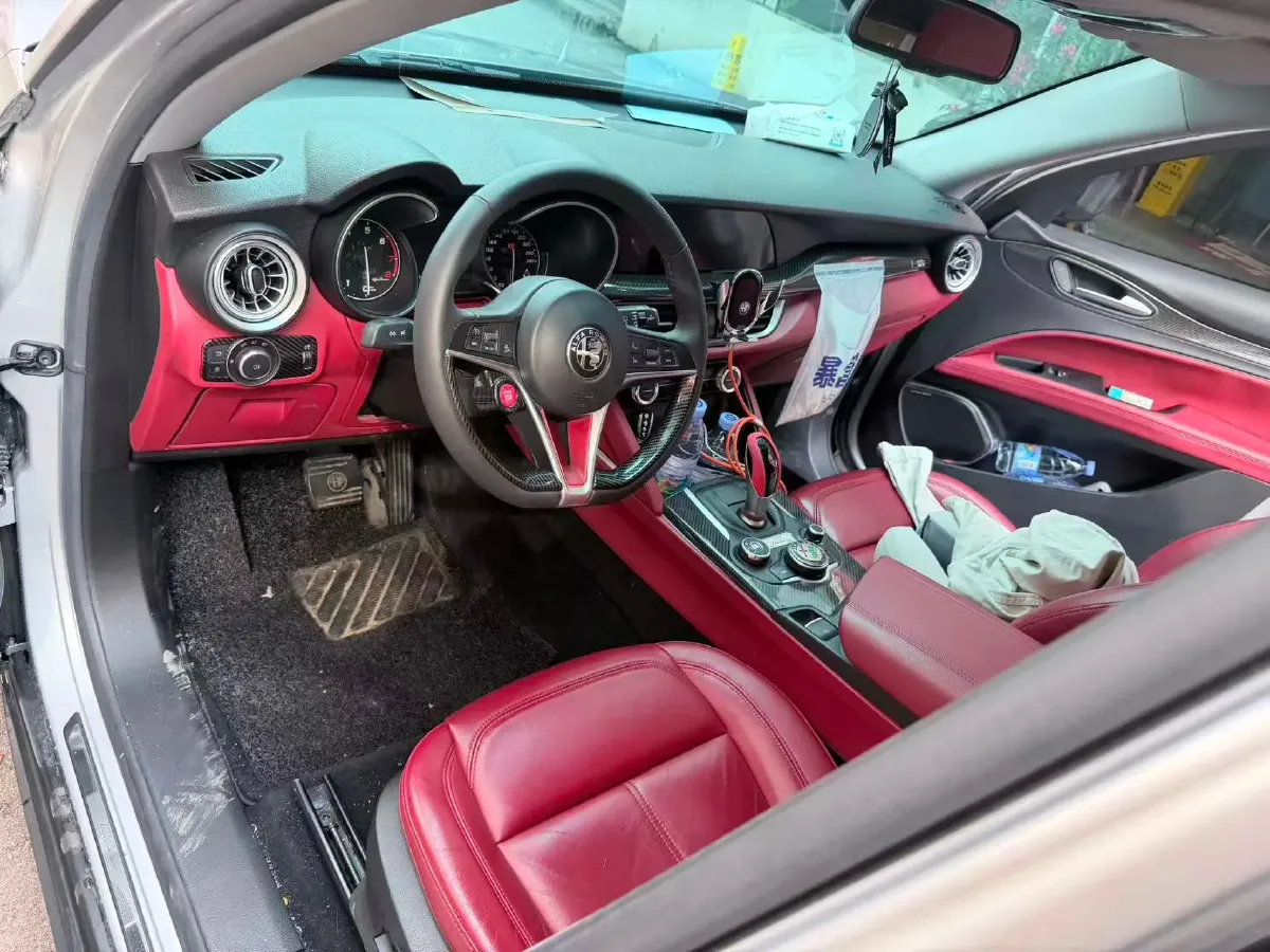 2017 Jaguar XE 2.0T 240HP L4 8AT,autocango,china used car exporter,china ev exporter,chinese used car exporter,chinese used ev exporter