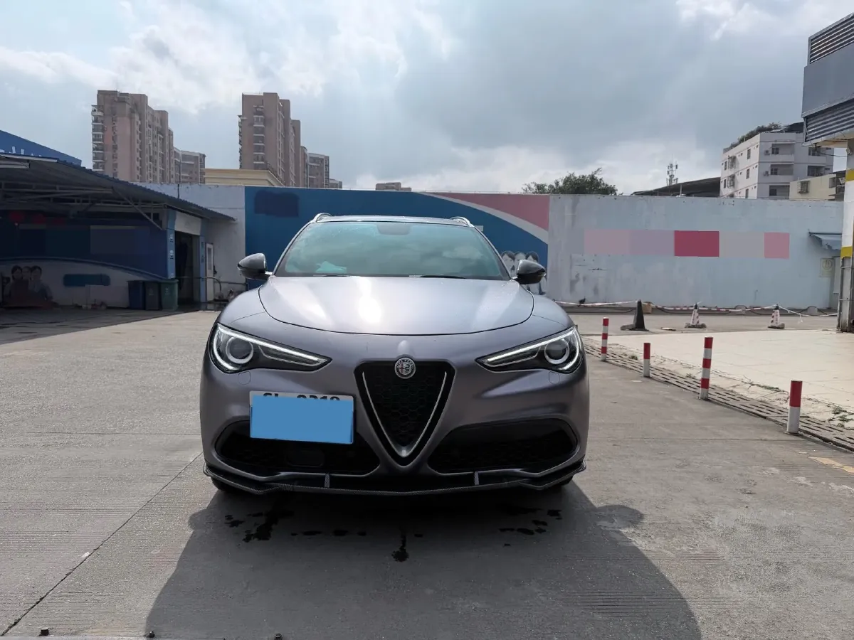 2017 Jaguar XE 2.0T 240HP L4 8AT,autocango,china used car exporter,china ev exporter,chinese used car exporter,chinese used ev exporter