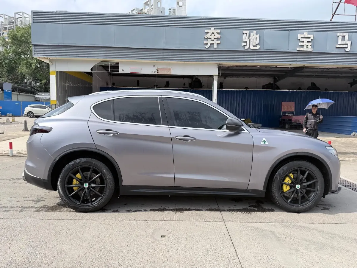 2017 Jaguar XE 2.0T 240HP L4 8AT,autocango,china used car exporter,china ev exporter,chinese used car exporter,chinese used ev exporter