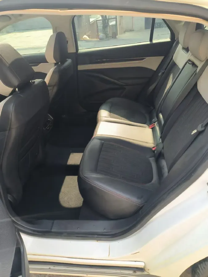 2022 Ford Mondeo 2.0T 238HP L4 8AT,autocango,china used car exporter,china ev exporter,chinese used car exporter,chinese used ev exporter