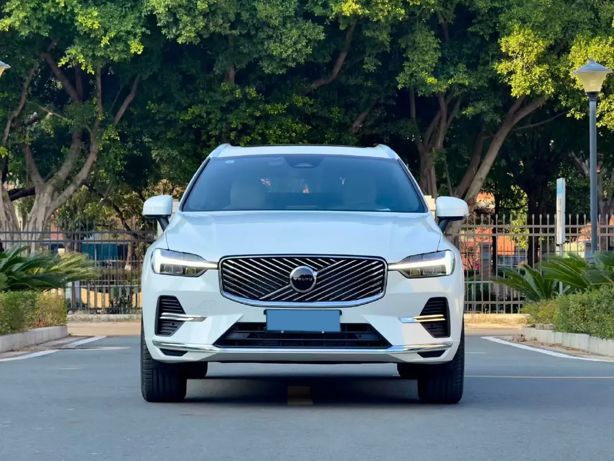 2026 Volvo XC60 2.0T 250HP L4 8AT,autocango,china used car exporter,china ev exporter,chinese used car exporter,chinese used ev exporter