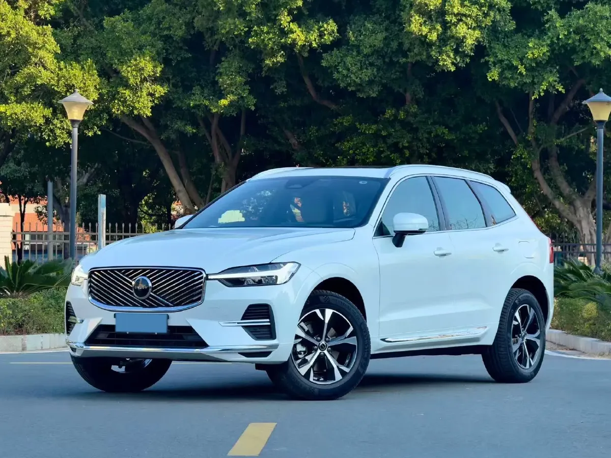 2026 Volvo XC60 2.0T 250HP L4 8AT,autocango,china used car exporter,china ev exporter,chinese used car exporter,chinese used ev exporter