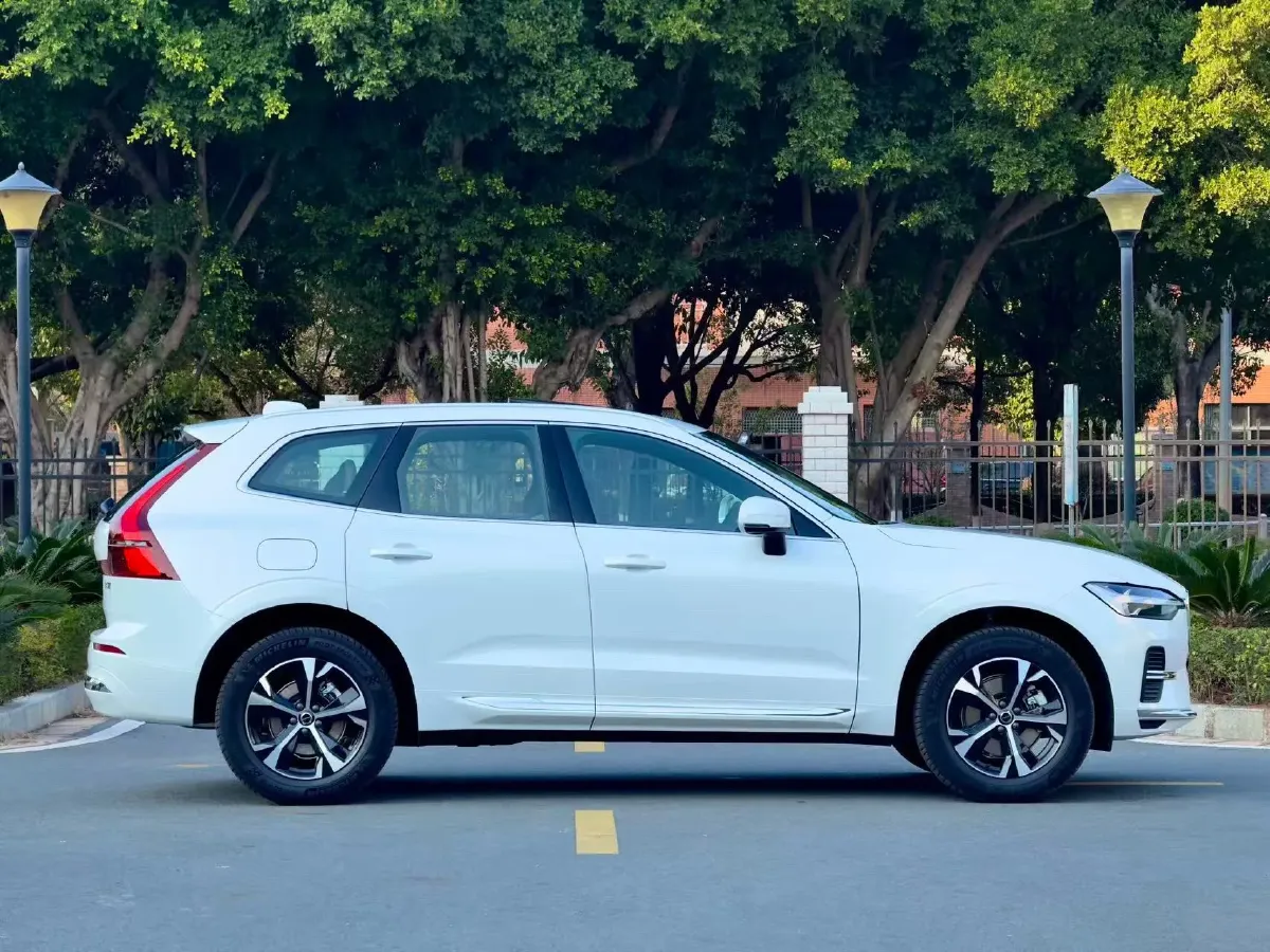 2026 Volvo XC60 2.0T 250HP L4 8AT,autocango,china used car exporter,china ev exporter,chinese used car exporter,chinese used ev exporter