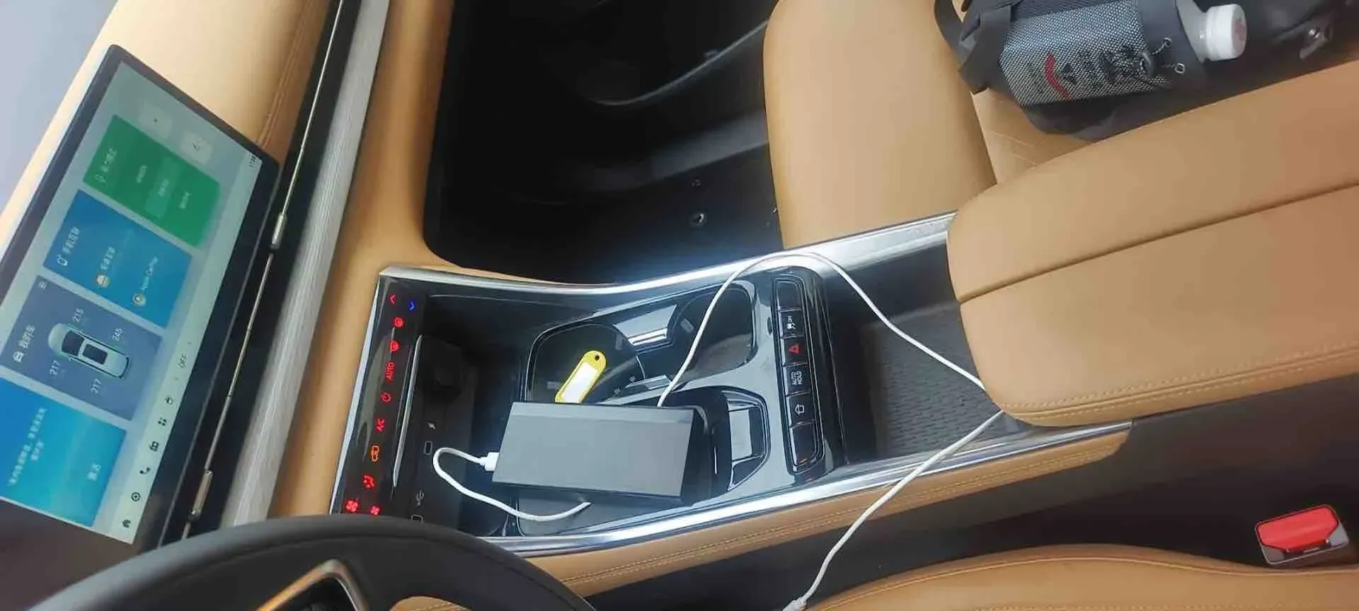 2025 MAXUS G50 PHEV 1.5L 98HP L4 1DHT PHEV,autocango,china used car exporter,china ev exporter,chinese used car exporter,chinese used ev exporter