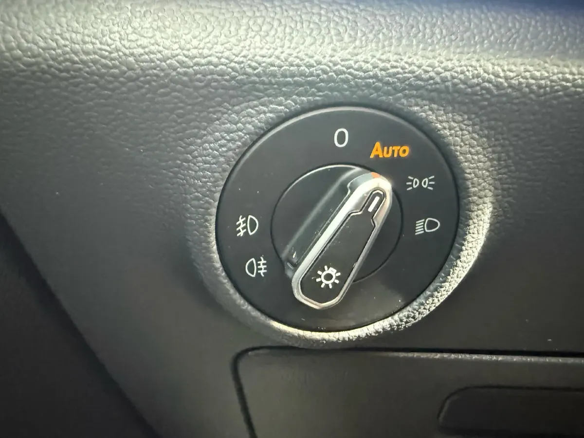 2021 Volkswagen Sagitar 1.4T 150HP L4 7DCT,autocango,china used car exporter,china ev exporter,chinese used car exporter,chinese used ev exporter