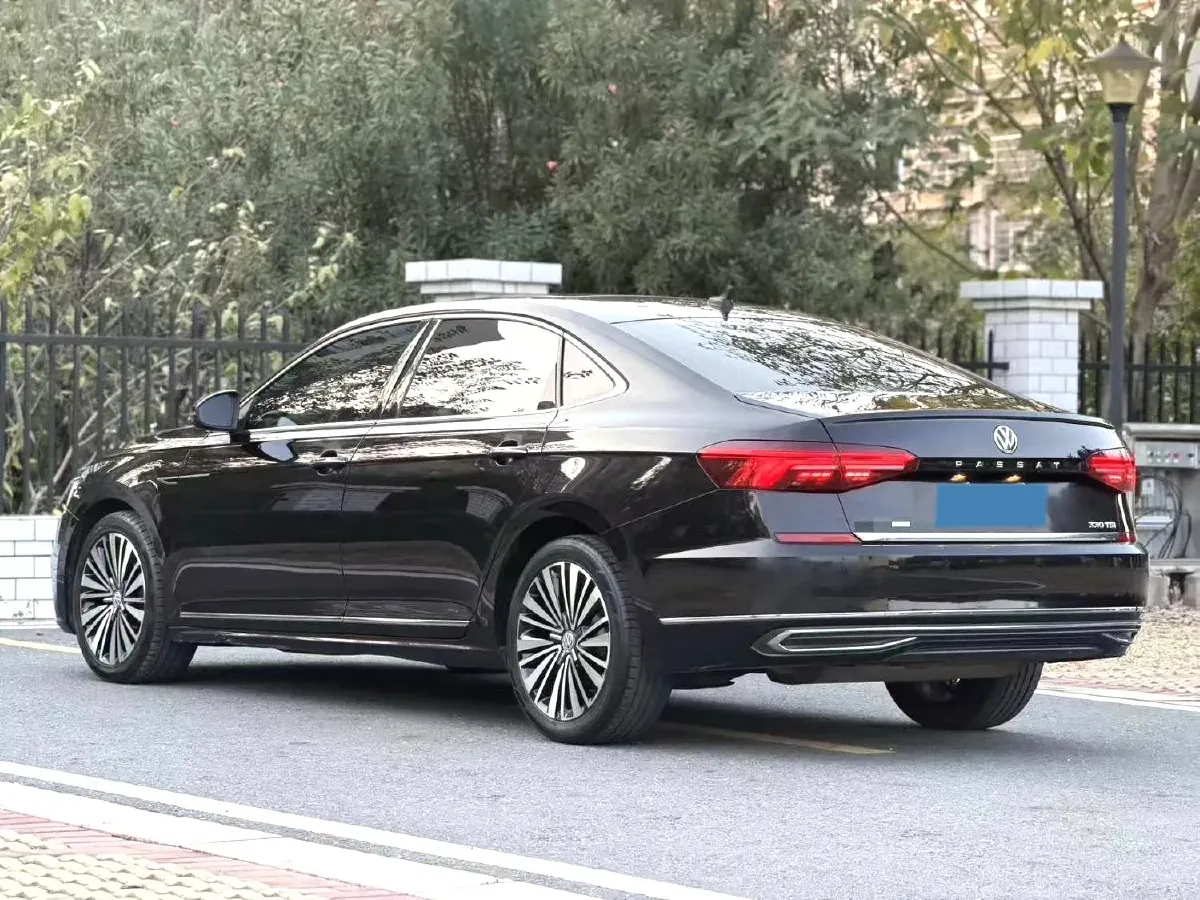 2020 Volkswagen Passat 2.0T 186HP L4 7DCT,autocango,china used car exporter,china ev exporter,chinese used car exporter,chinese used ev exporter
