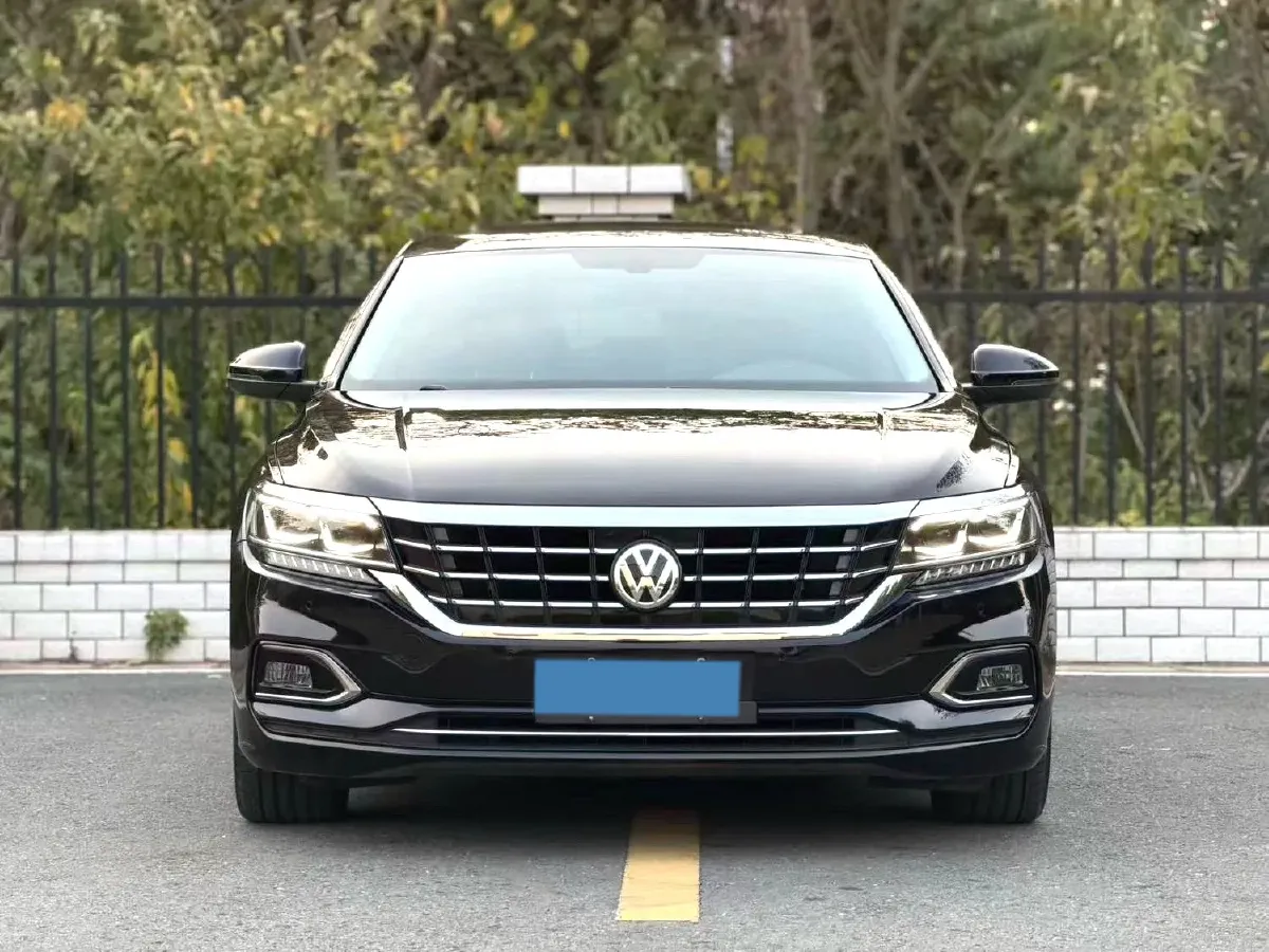 2020 Volkswagen Passat 2.0T 186HP L4 7DCT,autocango,china used car exporter,china ev exporter,chinese used car exporter,chinese used ev exporter