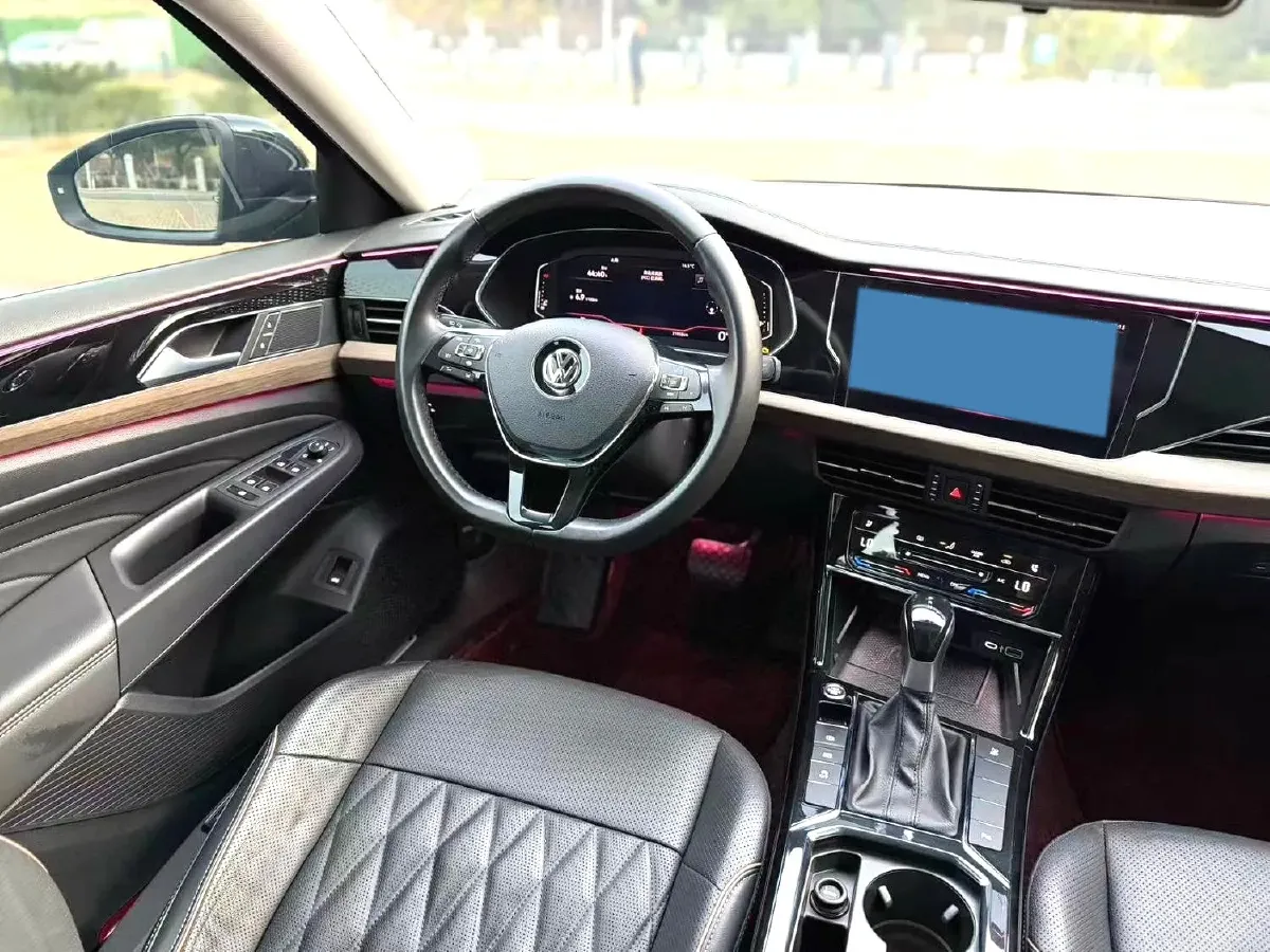 2020 Volkswagen Passat 2.0T 186HP L4 7DCT,autocango,china used car exporter,china ev exporter,chinese used car exporter,chinese used ev exporter