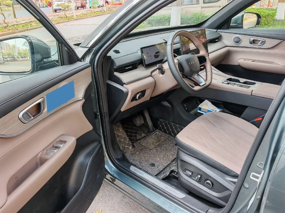 2025 Chery Tiggo 8 Plus 1.6T 197HP L4 7DCT,autocango,china used car exporter,china ev exporter,chinese used car exporter,chinese used ev exporter