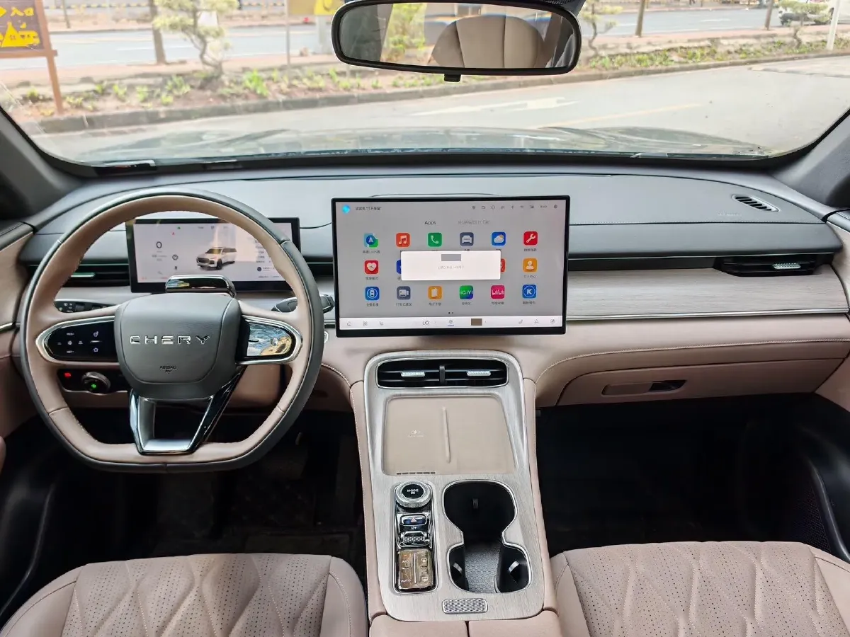 2025 Chery Tiggo 8 Plus 1.6T 197HP L4 7DCT,autocango,china used car exporter,china ev exporter,chinese used car exporter,chinese used ev exporter