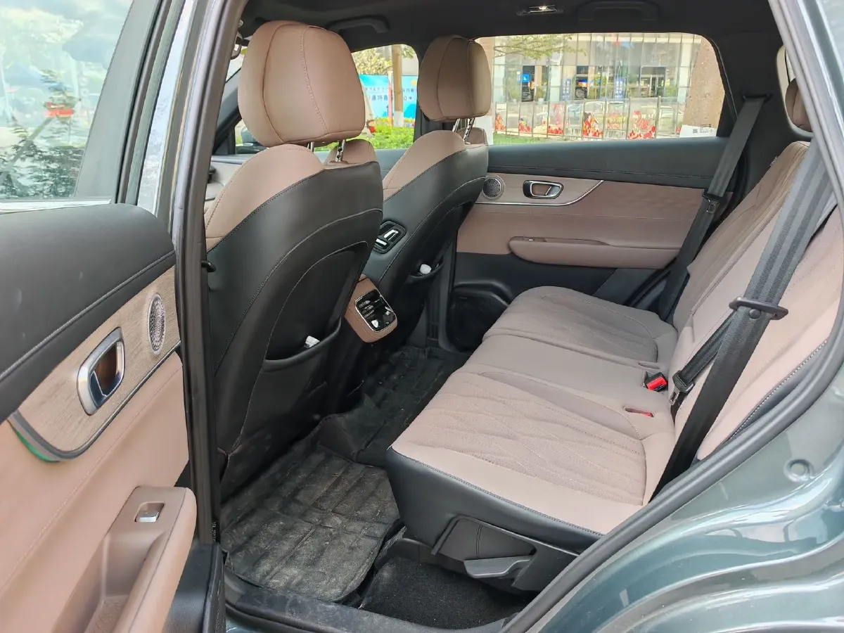 2025 Chery Tiggo 8 Plus 1.6T 197HP L4 7DCT,autocango,china used car exporter,china ev exporter,chinese used car exporter,chinese used ev exporter