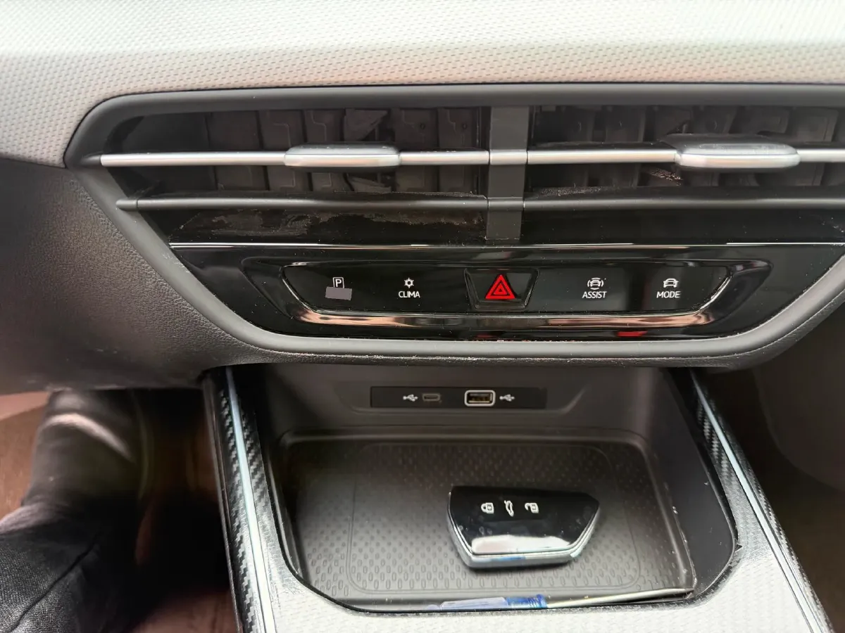 2022 Exceed TXL 2.0T 261HP L4 7DCT,autocango,china used car exporter,china ev exporter,chinese used car exporter,chinese used ev exporter