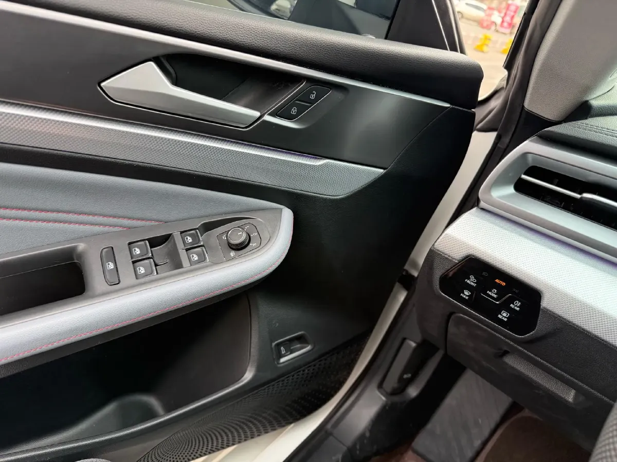 2022 Exceed TXL 2.0T 261HP L4 7DCT,autocango,china used car exporter,china ev exporter,chinese used car exporter,chinese used ev exporter