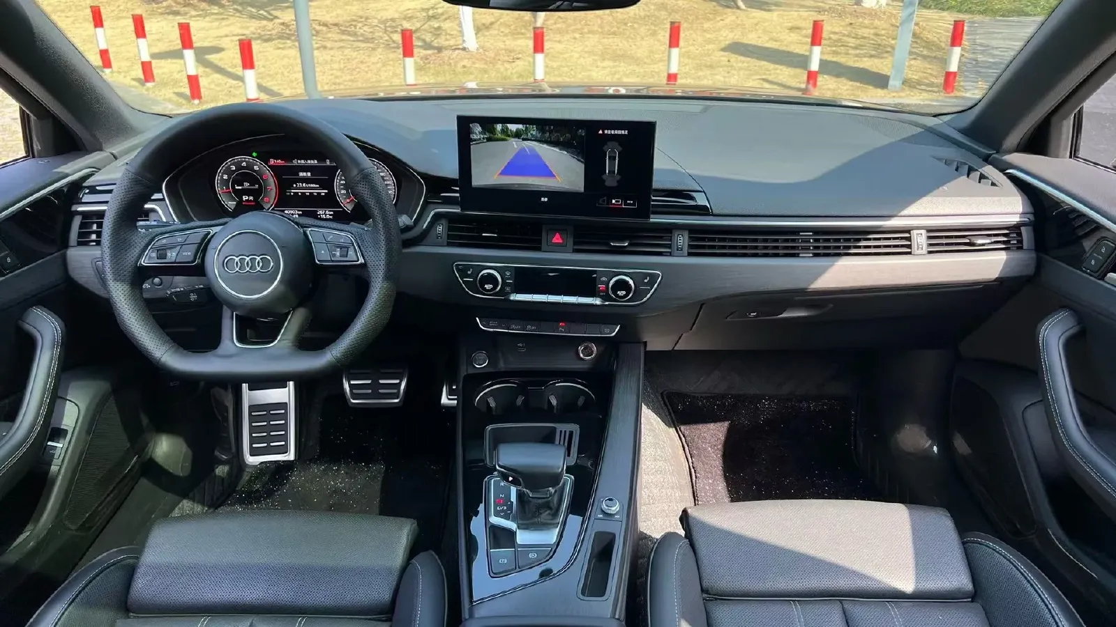 2023 Audi A4L 2.0T 190HP L4 7DCT,autocango,china used car exporter,china ev exporter,chinese used car exporter,chinese used ev exporter