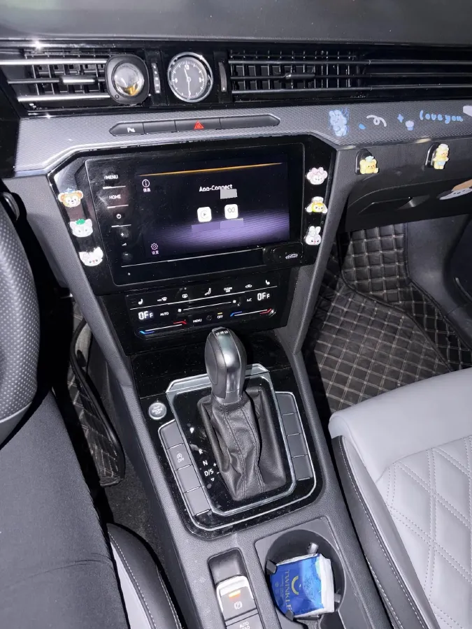 2023 Volkswagen Magotan 2.0T 186HP L4 7DCT,autocango,china used car exporter,china ev exporter,chinese used car exporter,chinese used ev exporter