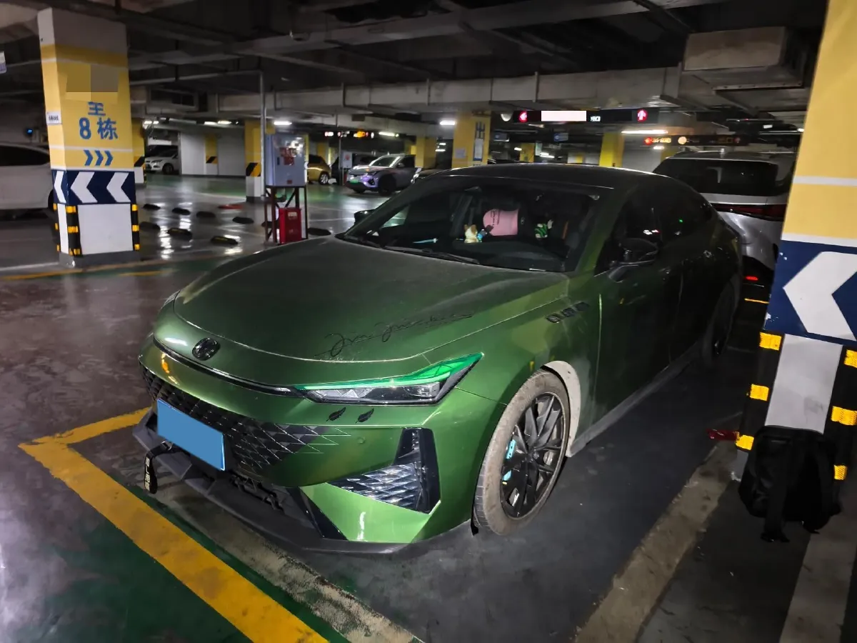 2024 ChangAn UNI-V 1.5T 188HP L4 7DCT,autocango,china used car exporter,china ev exporter,chinese used car exporter,chinese used ev exporter