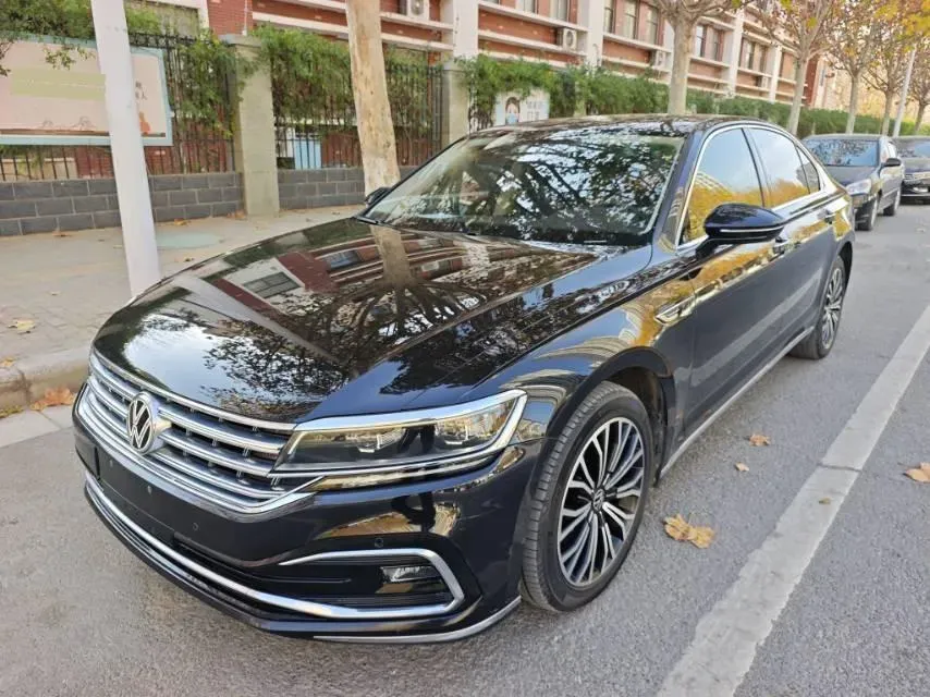 2021 Volkswagen Phideon 2.0T 224HP L4 7DCT,autocango,china used car exporter,china ev exporter,chinese used car exporter,chinese used ev exporter