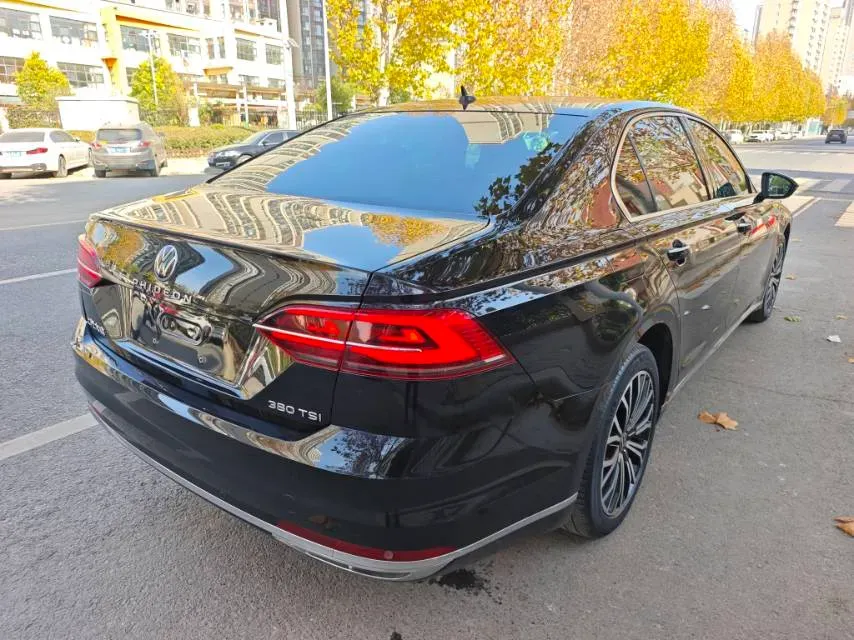 2021 Volkswagen Phideon 2.0T 224HP L4 7DCT,autocango,china used car exporter,china ev exporter,chinese used car exporter,chinese used ev exporter