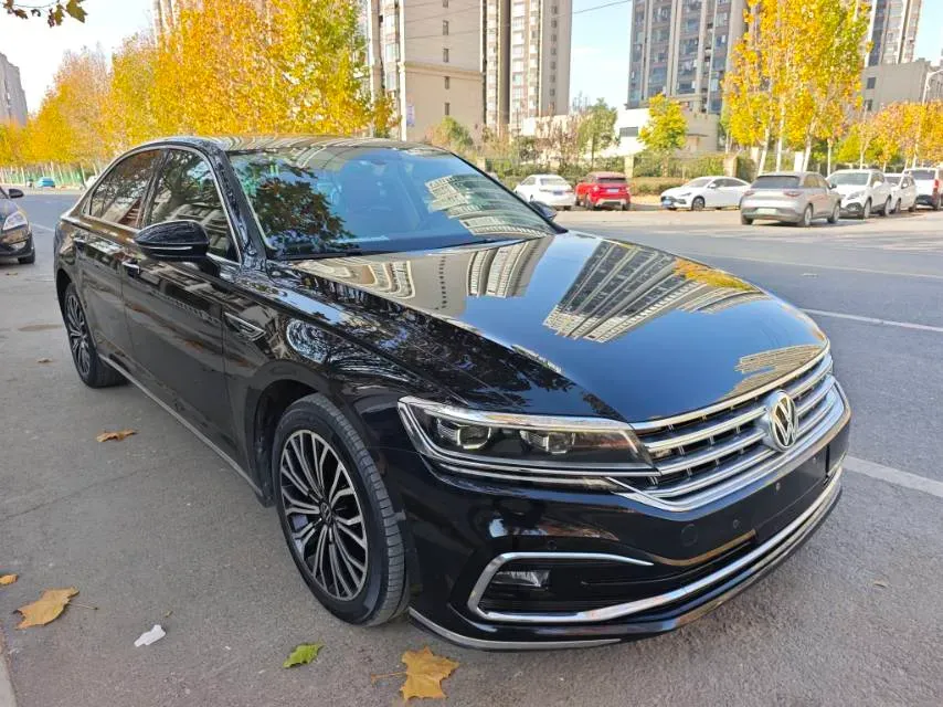 2021 Volkswagen Phideon 2.0T 224HP L4 7DCT,autocango,china used car exporter,china ev exporter,chinese used car exporter,chinese used ev exporter
