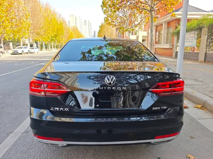 2021 Volkswagen Phideon 2.0T 224HP L4 7DCT,autocango,china used car exporter,china ev exporter,chinese used car exporter,chinese used ev exporter