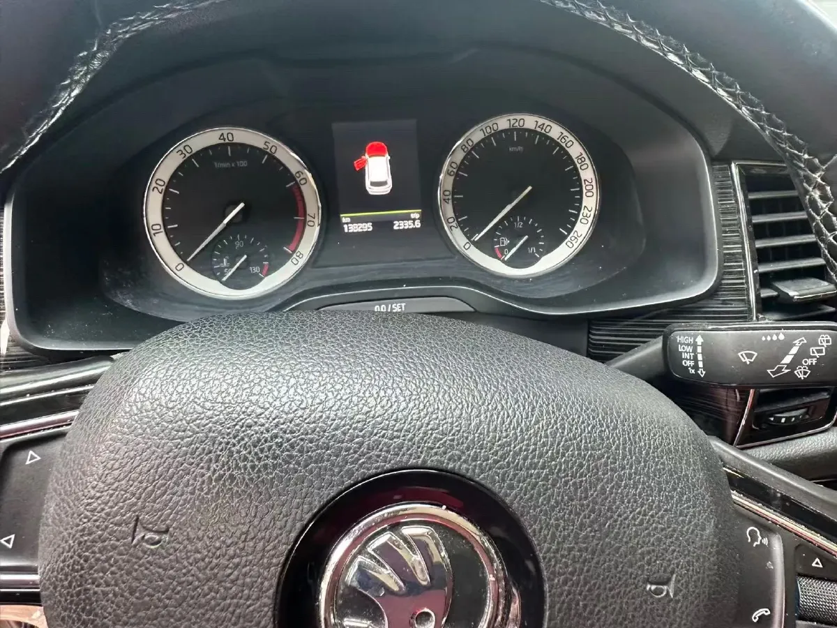 2017 Skoda Kodiak 2.0T 220HP L4 7DCT,autocango,china used car exporter,china ev exporter,chinese used car exporter,chinese used ev exporter