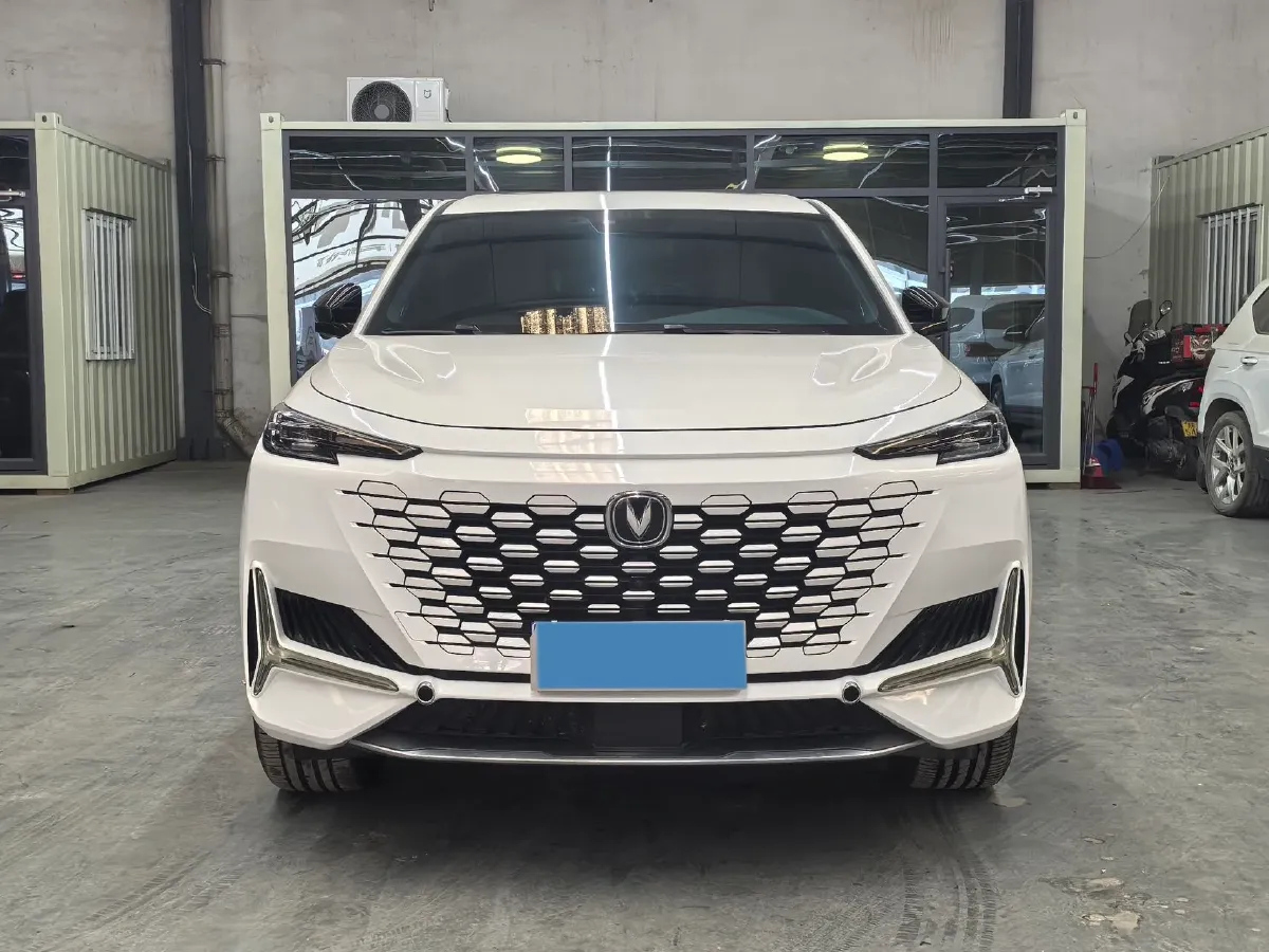 2021 ChangAn UNI-K 2.0T 233HP L4 8AT,autocango,china used car exporter,china ev exporter,chinese used car exporter,chinese used ev exporter