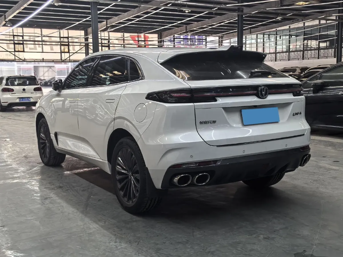 2021 ChangAn UNI-K 2.0T 233HP L4 8AT,autocango,china used car exporter,china ev exporter,chinese used car exporter,chinese used ev exporter