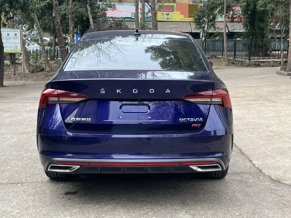 2021 Skoda Octavia 1.4T 150HP L4 7DCT,autocango,china used car exporter,china ev exporter,chinese used car exporter,chinese used ev exporter